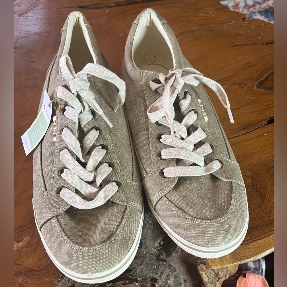 Taos Moc Star Sneakers Women’s Size 11 Lace-Up Canvas Comfort Shoes